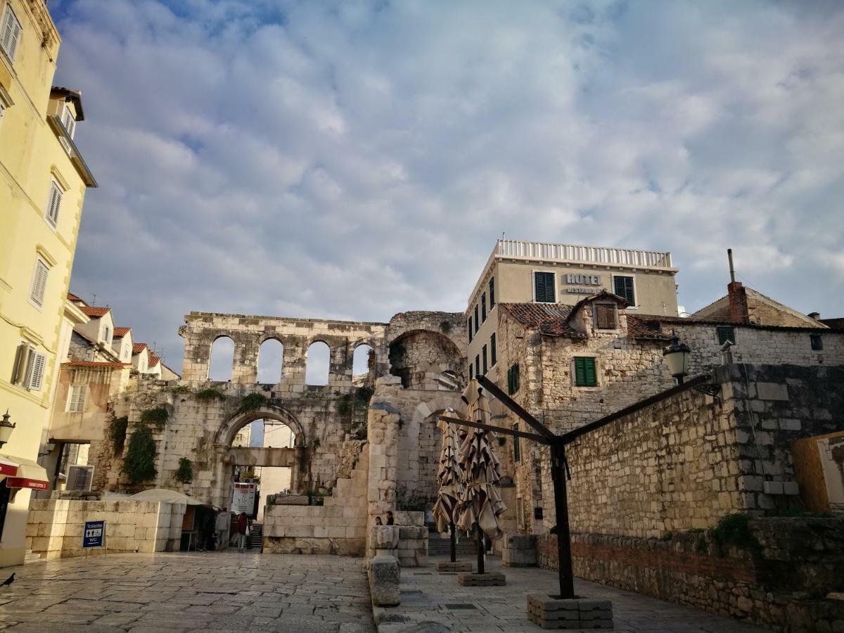 Studio Sfinga In The Heart Of Diocletian'S Palace Split Exterior foto